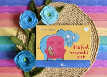 Elefant versteckt sich